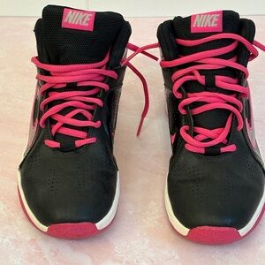 💖Nike Black Sneakers with Pink Highlights